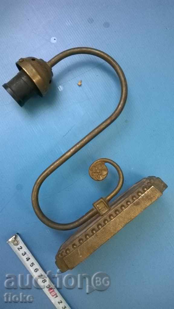 Delivery of An old brass lamp