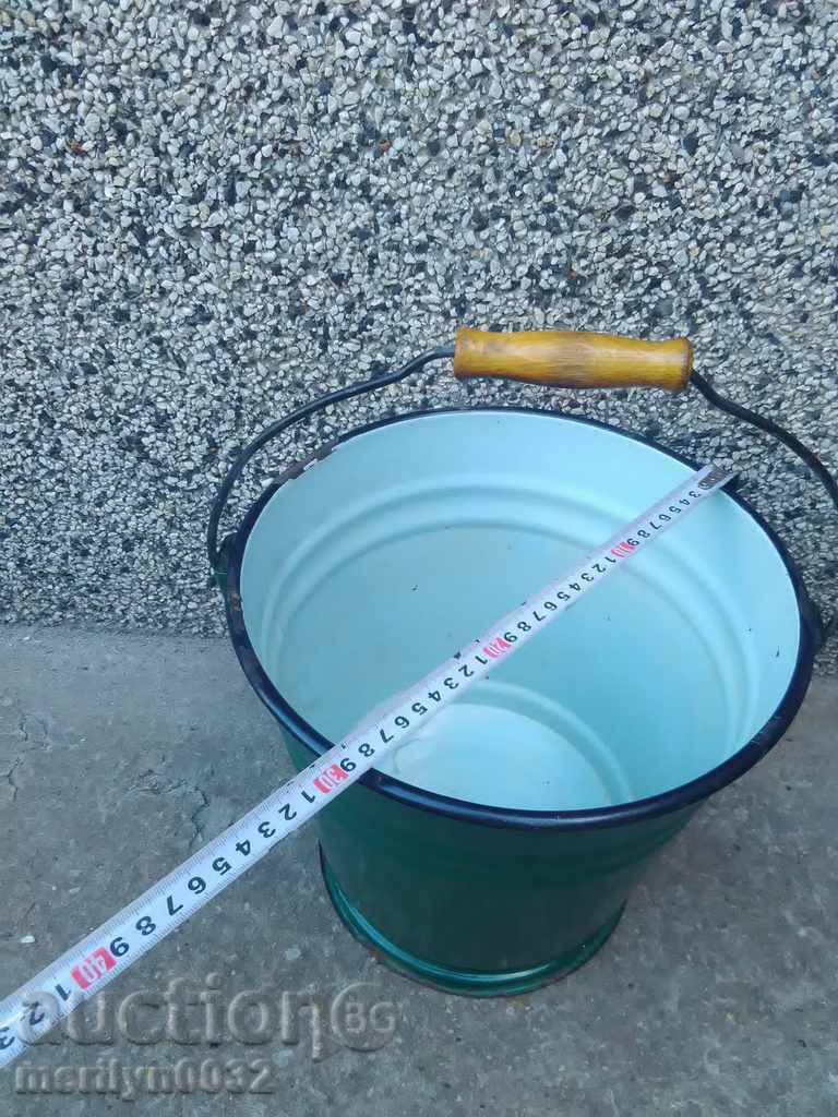 Delivery of Soca period enamel bucket, enamel vessel, basin Delivery of Soca period enamel bucket, enamel vessel, basin