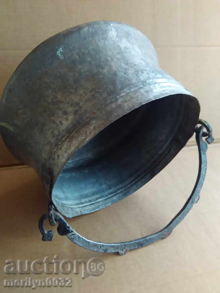 Auction  Tinned boiler, baker, water tank, copper copper pot