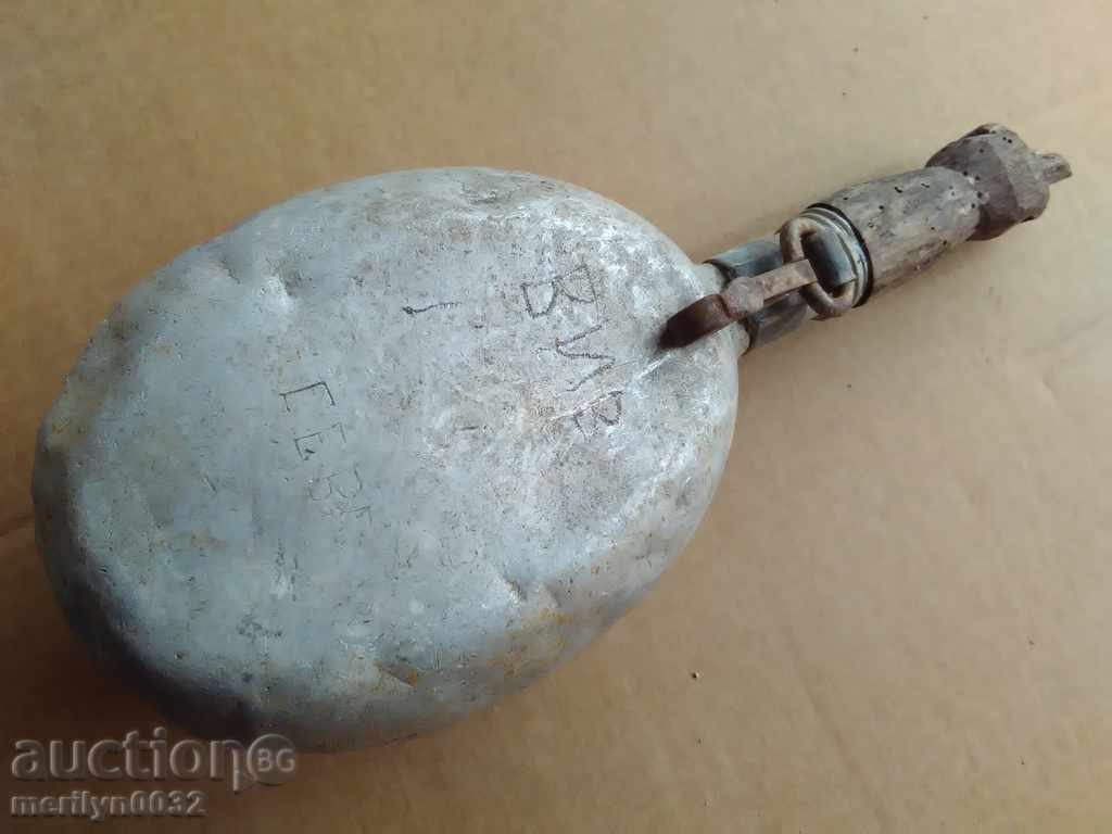 Auction Aluminum flask of solitary soldier creativity Auction Aluminum flask of solitary soldier creativity