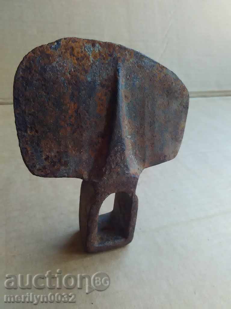 Auction Mop, an old wrought iron tool, a chap, an agricultural instrument Auction Mop, an old wrought iron tool, a chap, an agricultural instrument