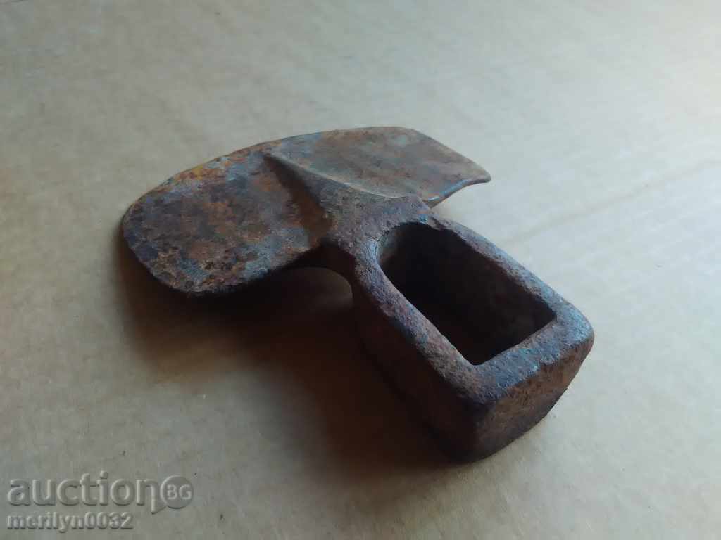 Mop, an old wrought iron tool, a chap, an agricultural instrument - 7 Mop, an old wrought iron tool, a chap, an agricultural instrument - 7