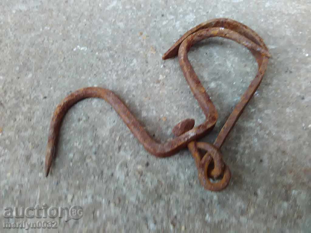 Delivery of Forged buttock, hook, wrought iron Delivery of Forged buttock, hook, wrought iron