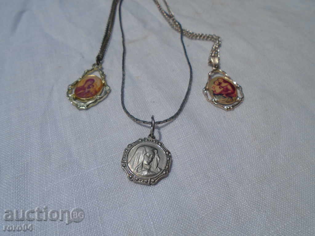 Παράδοση Τρεις παλιές Κολιέ Παράδοση Τρεις παλιές Κολιέ