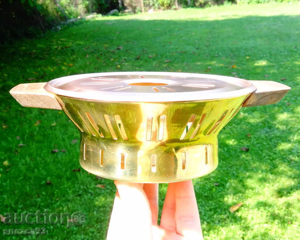 Auction  Barbecue, repellent container, made of copper, brass, wood.