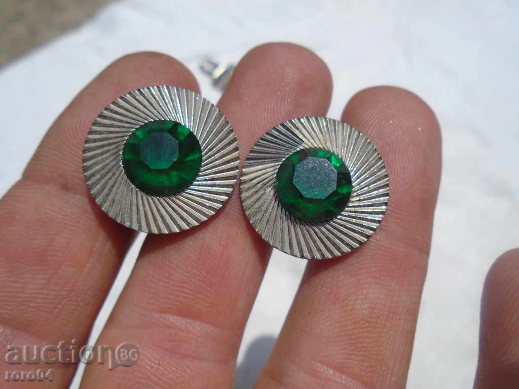 HANDS with price 9.99 BGN | € 5.11 HANDS with price 9.99 BGN | € 5.11