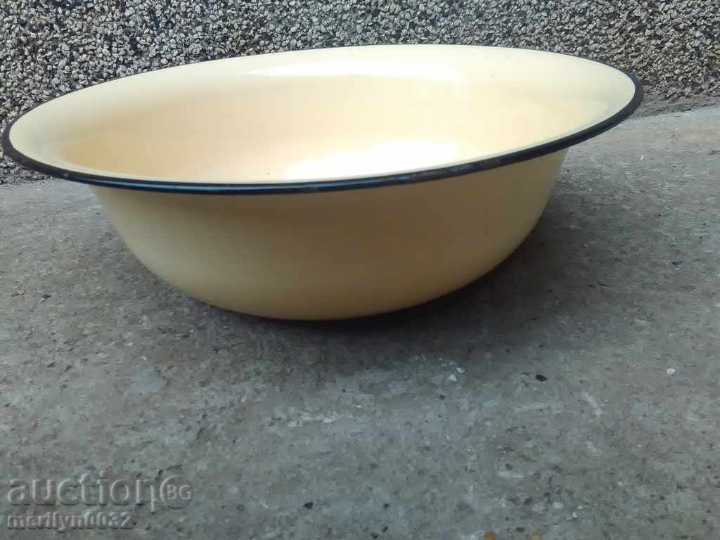 castron emailat, recipient tava cu email cu preț 37.00 BGN | € 18.92 castron emailat, recipient tava cu email cu preț 37.00 BGN | € 18.92