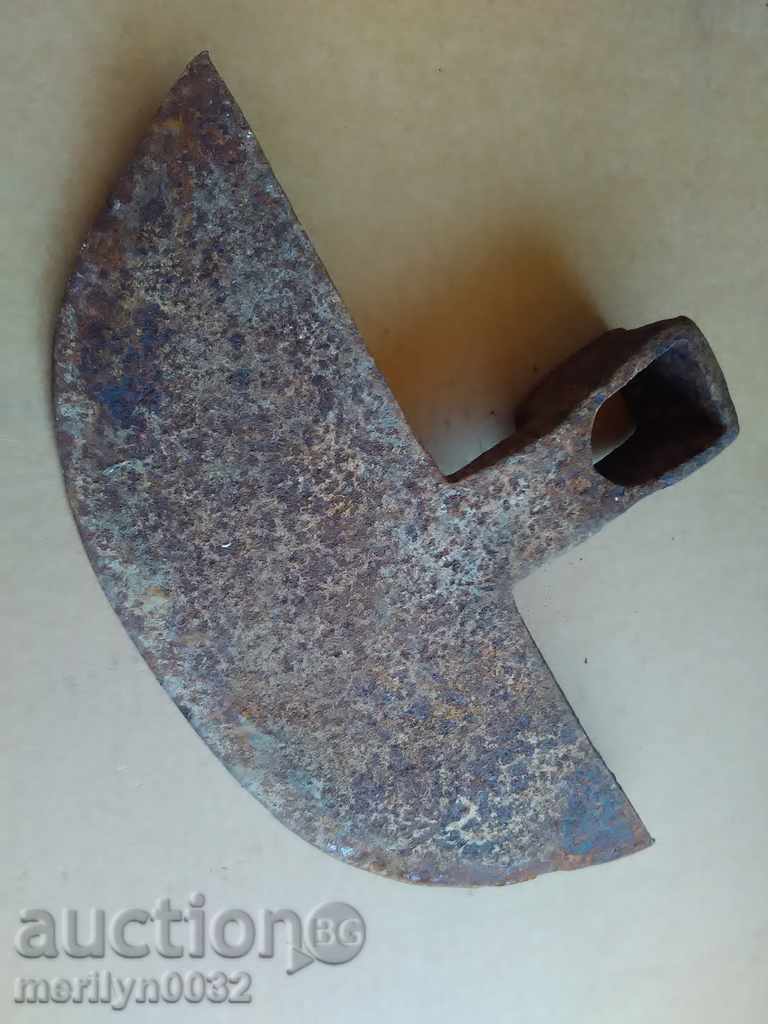 Delivery of Old pick, wrought iron, instrument, instrument Delivery of Old pick, wrought iron, instrument, instrument