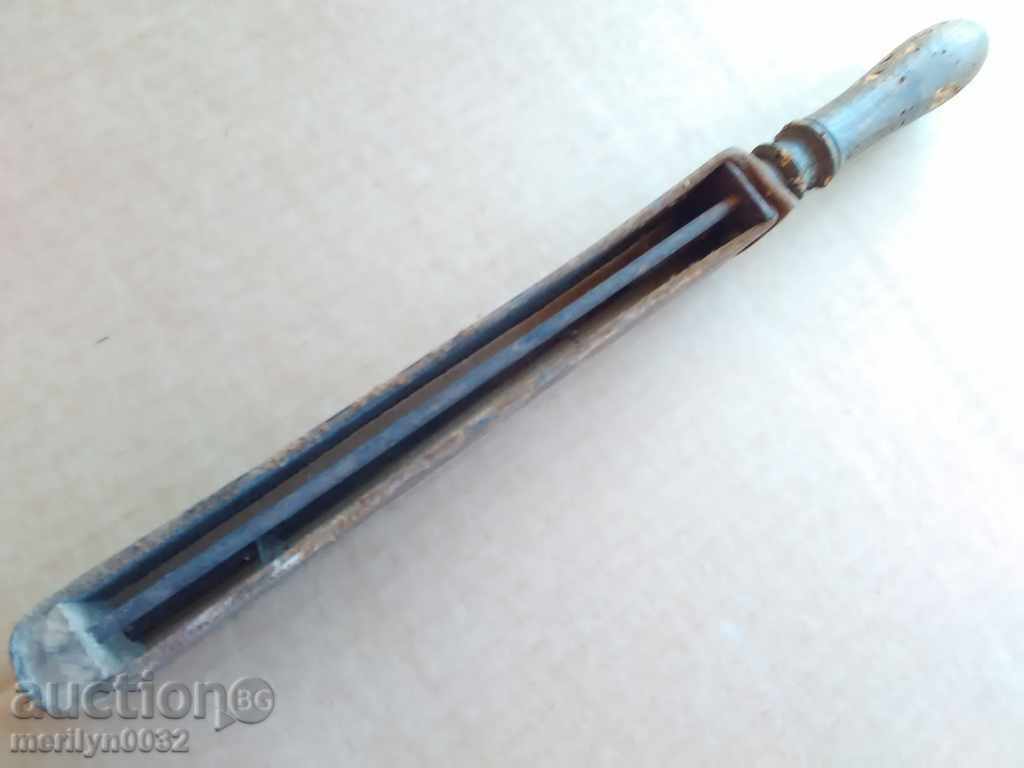 Delivery of An old barber belt, a strap, a razor, a slicker