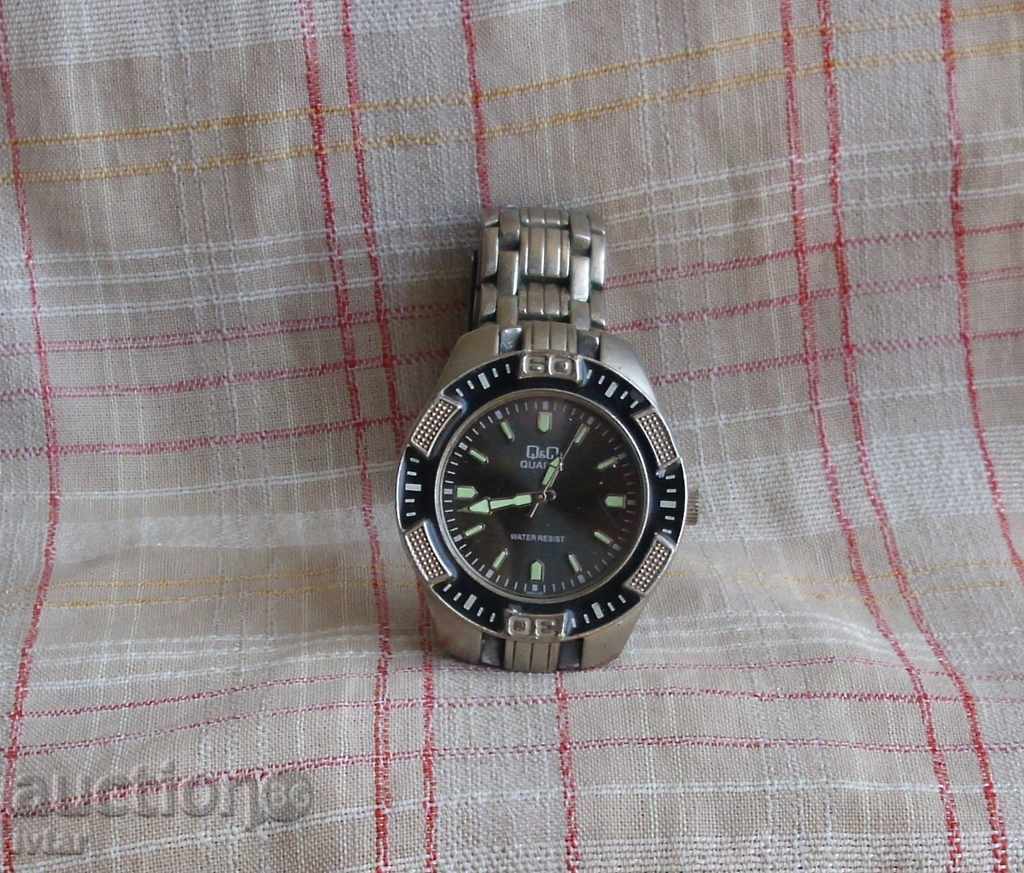 "Q&Q" watch with price 15.00 BGN | € 7.67 "Q&Q" watch with price 15.00 BGN | € 7.67