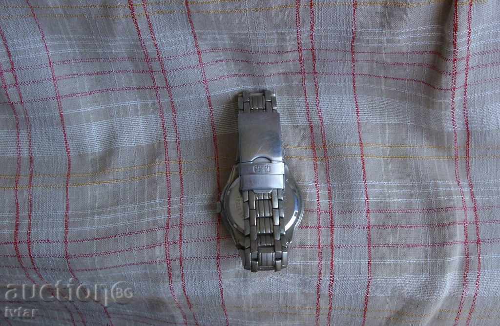 Delivery of "Q&Q" watch Delivery of "Q&Q" watch