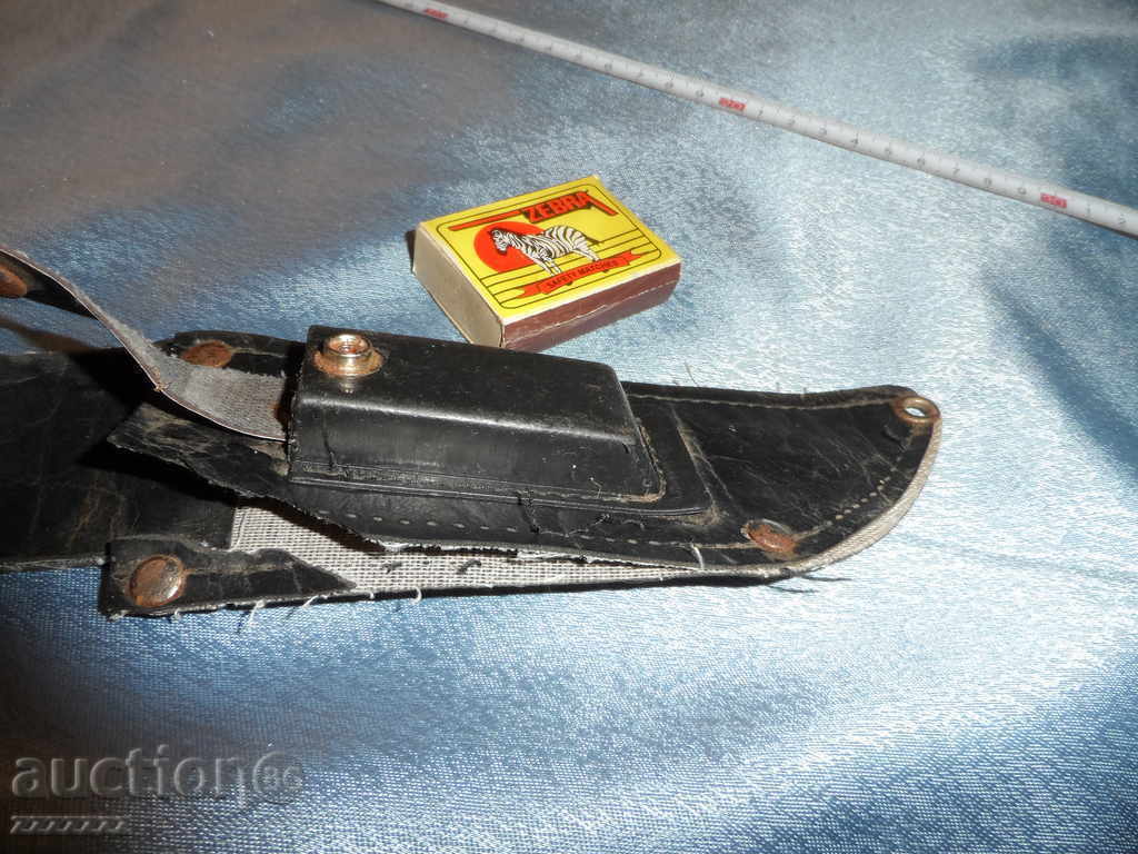 Delivery of old leather cane Delivery of old leather cane