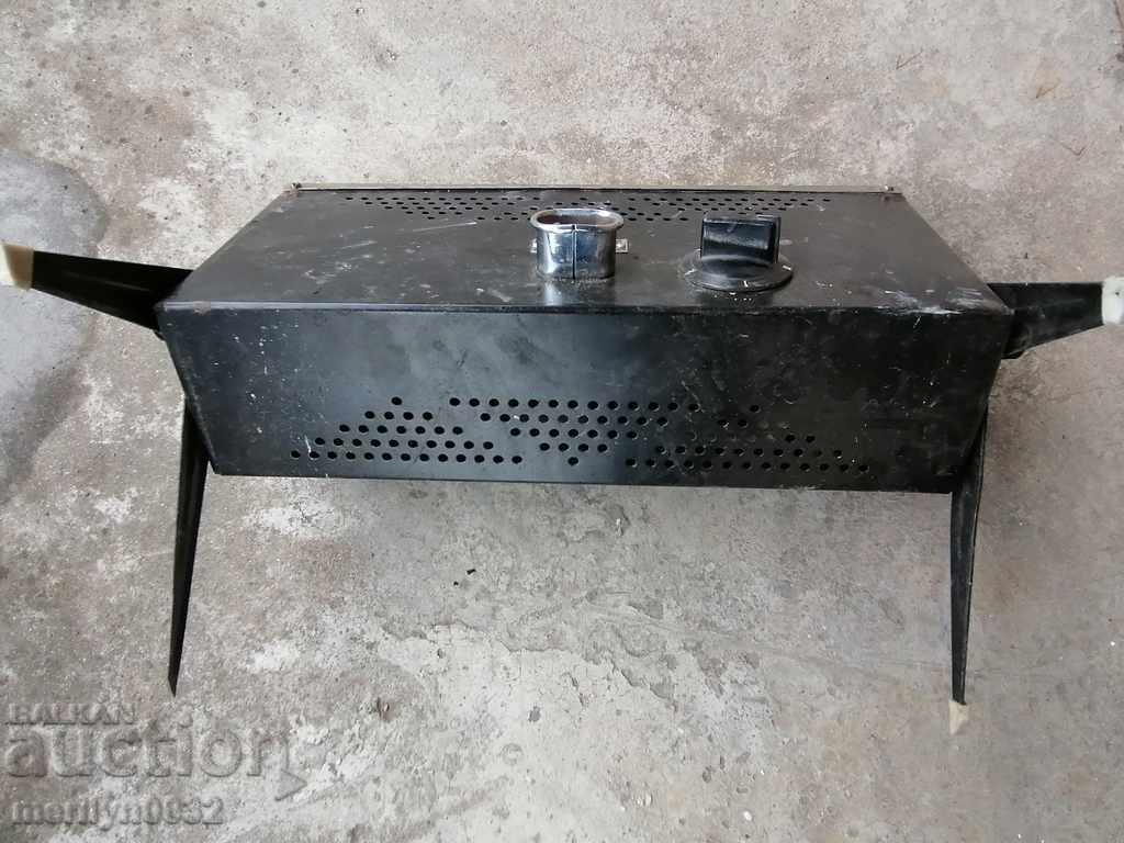 Soba veche de încălzire din perioada socialistă FUNCȚIONEAZĂ cu preț 49.00 BGN | € 25.05