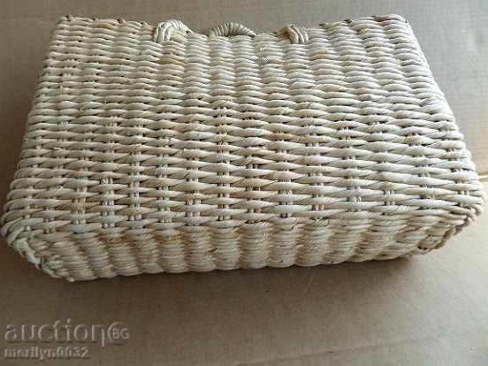 Delivery of Old knit bag basket, wooden basket, panner Delivery of Old knit bag basket, wooden basket, panner