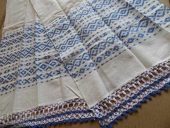 An old hand-woven cloth embroidery with price 52.00 BGN | € 26.59 An old hand-woven cloth embroidery with price 52.00 BGN | € 26.59