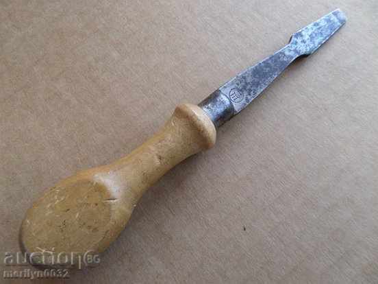 Delivery of Army screwdriver from PIU gun pistol revolver with seal Delivery of Army screwdriver from PIU gun pistol revolver with seal