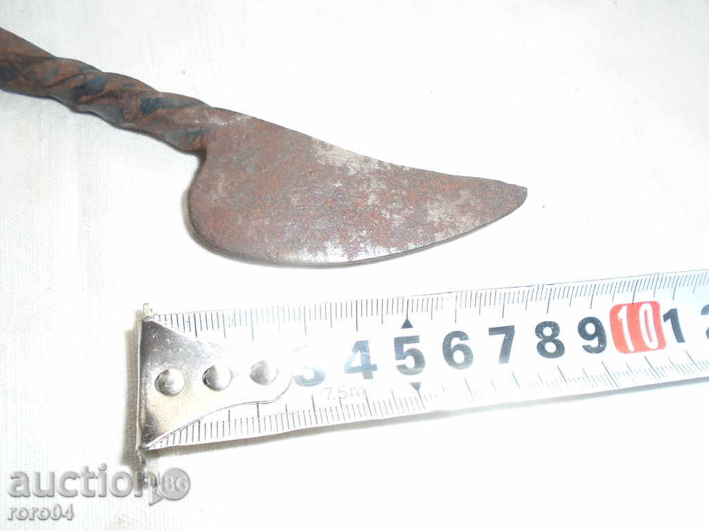 Auction OLD LARGE HANDMADE CRAWN CUTTING / CUTTER Auction OLD LARGE HANDMADE CRAWN CUTTING / CUTTER