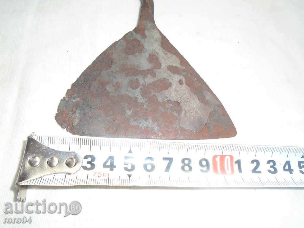 Delivery of OLD LARGE HANDMADE CRAWN CUTTING / CUTTER Delivery of OLD LARGE HANDMADE CRAWN CUTTING / CUTTER