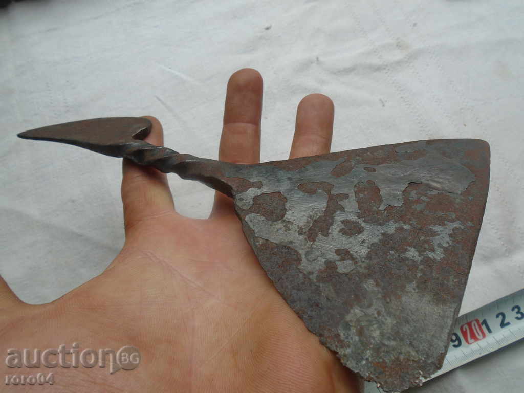 OLD LARGE HANDMADE CRAWN CUTTING / CUTTER - 6 OLD LARGE HANDMADE CRAWN CUTTING / CUTTER - 6