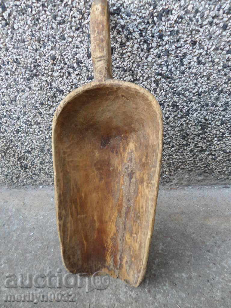 Delivery of Old wooden shovel, blade, wooden