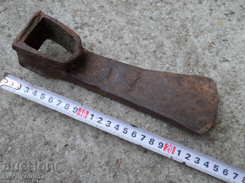 Delivery of Old forged turntable, wrought iron, picking, tool, top Delivery of Old forged turntable, wrought iron, picking, tool, top