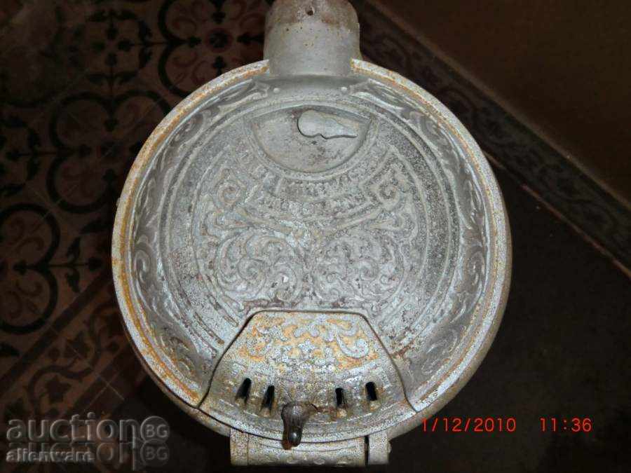 Auction German stove from the beginning. in the 20th century. Auction German stove from the beginning. in the 20th century.