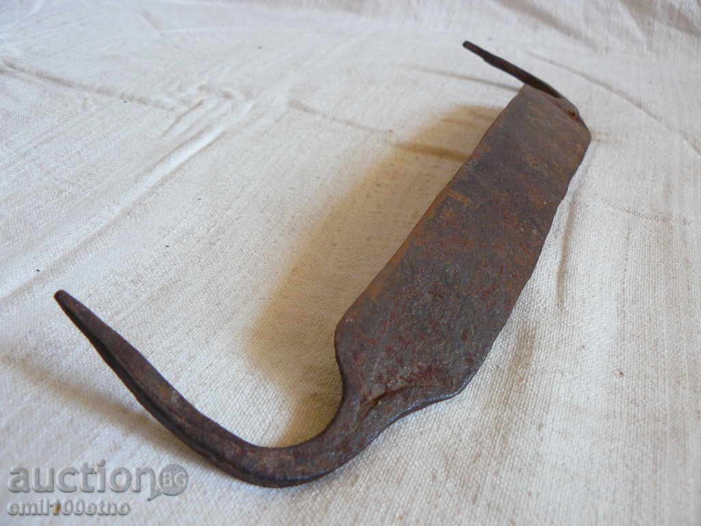 Delivery of Old manual forged woodcutter knife Delivery of Old manual forged woodcutter knife