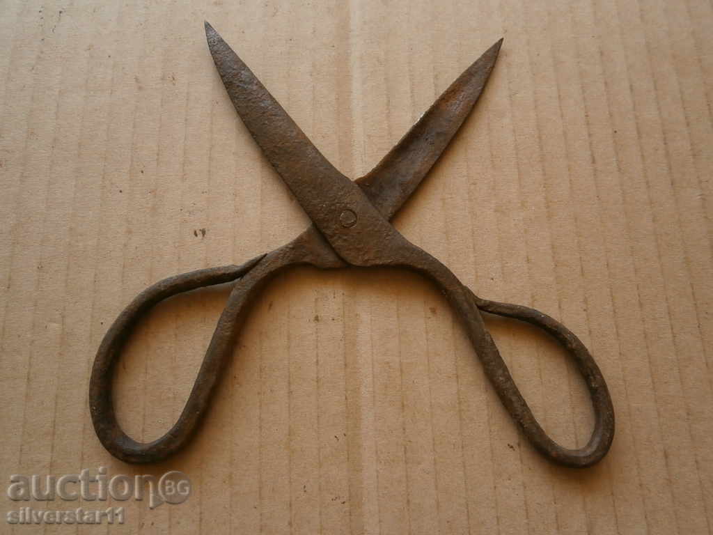 Auction old forged scissors Auction old forged scissors