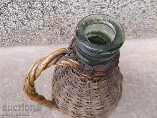 Auction  An old wallet, a bottle, a bottle