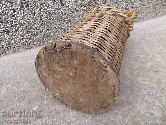 Auction An old wallet, a bottle, a bottle Auction An old wallet, a bottle, a bottle