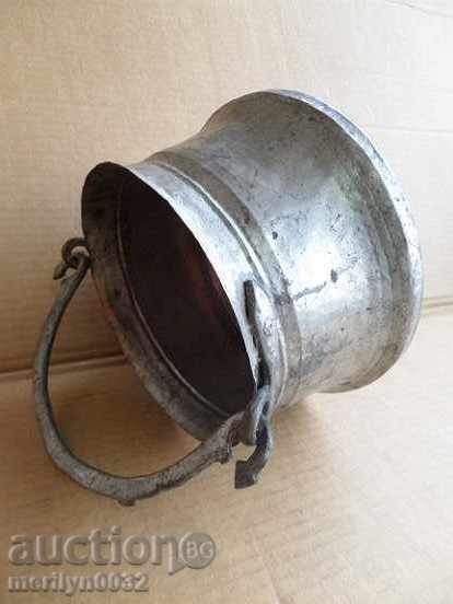 Παλιά χάλκινη κατσαρόλα, χαλκός, καζάνι, καζάνι, χάλκινο σκεύος με τιμή € 45.28 | 88.56 BGN Παλιά χάλκινη κατσαρόλα, χαλκός, καζάνι, καζάνι, χάλκινο σκεύος με τιμή € 45.28 | 88.56 BGN