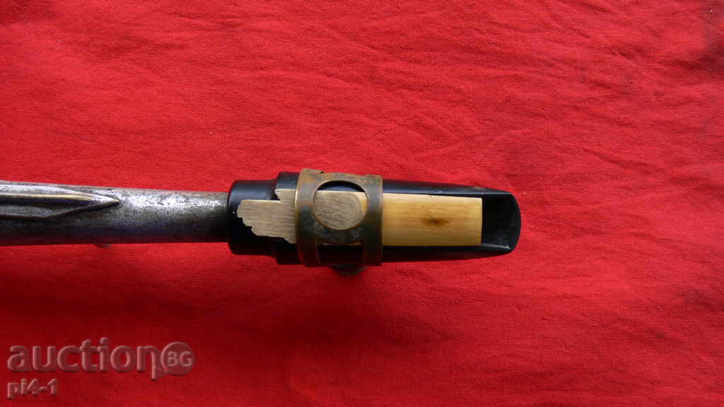 Доставка на МУЩУК И ЧАСТ ОТ САКСОФОН Доставка на МУЩУК И ЧАСТ ОТ САКСОФОН