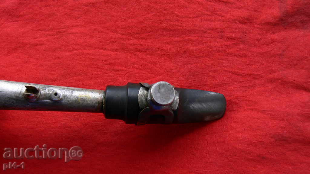 МУЩУК И ЧАСТ ОТ САКСОФОН - 5 МУЩУК И ЧАСТ ОТ САКСОФОН - 5