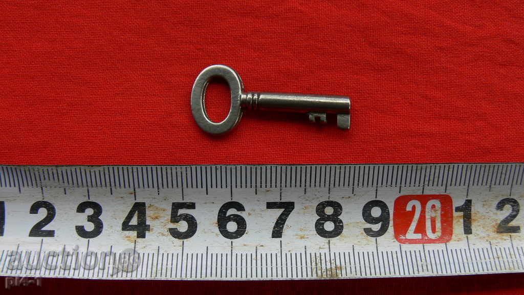 OLD CLOCK FOR CANDLE, KATINAR, CAMERA OR COLLECTION with price 13.00 BGN | € 6.65 OLD CLOCK FOR CANDLE, KATINAR, CAMERA OR COLLECTION with price 13.00 BGN | € 6.65