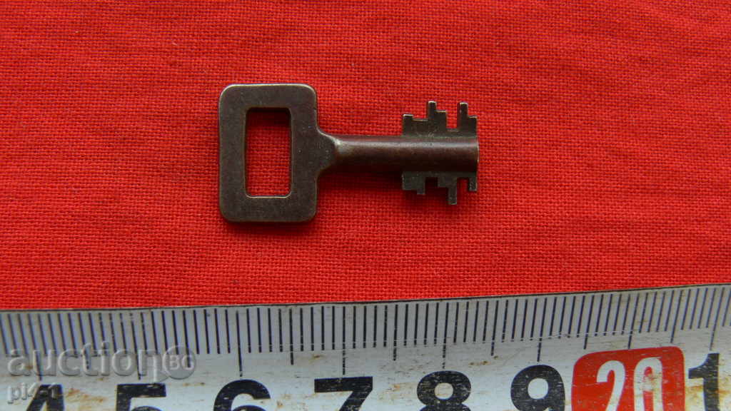 OLD CLOCK FOR CANDLE, KATINAR, CAMERA OR COLLECTION with price 13.00 BGN | € 6.65 OLD CLOCK FOR CANDLE, KATINAR, CAMERA OR COLLECTION with price 13.00 BGN | € 6.65