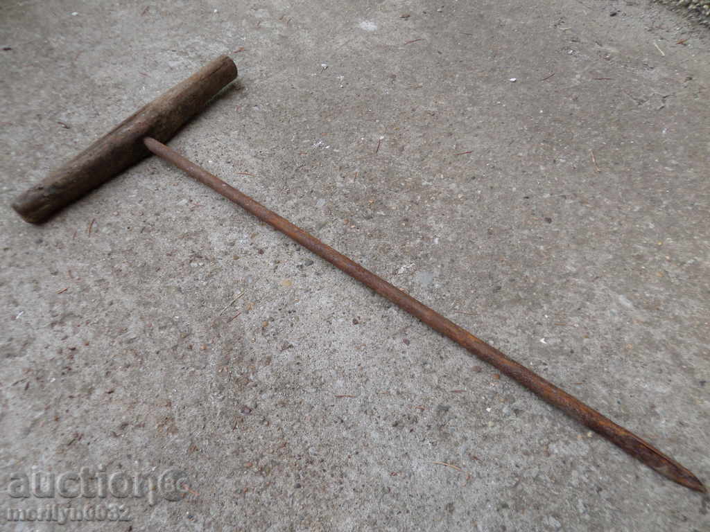 An old primitive crunch, a drill, a screwdriver - 6 An old primitive crunch, a drill, a screwdriver - 6