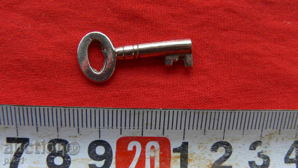 OLD CLOCK FOR CANDLE, KATINAR, CAMERA OR COLLECTION with price 13.00 BGN | € 6.65 OLD CLOCK FOR CANDLE, KATINAR, CAMERA OR COLLECTION with price 13.00 BGN | € 6.65