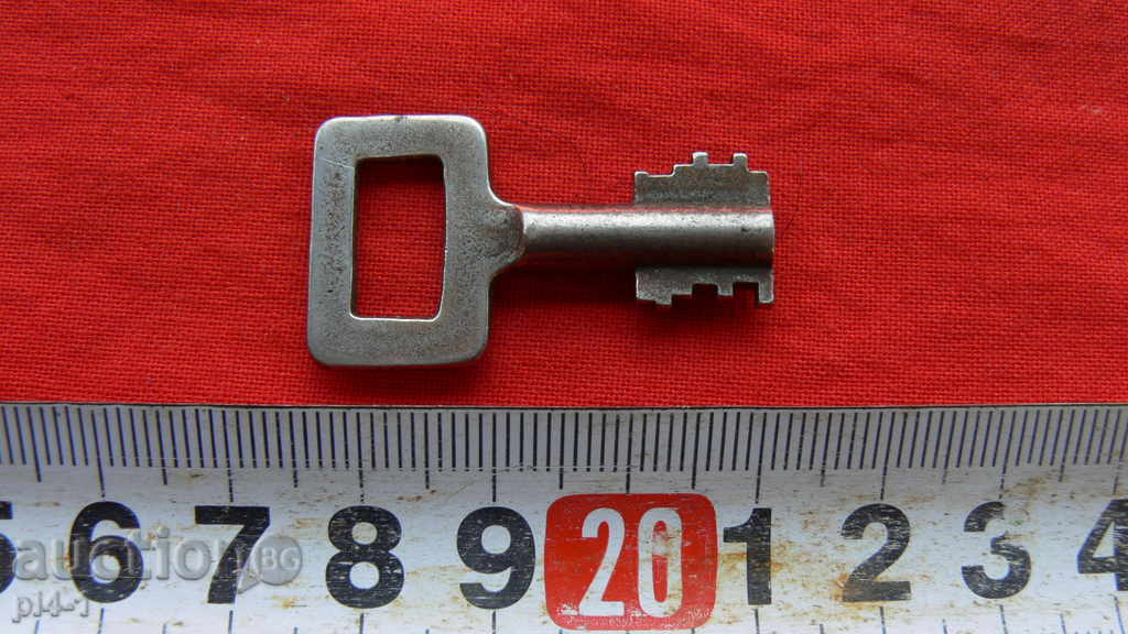 OLD CLOCK FOR CANDLE, KATINAR, CAMERA OR COLLECTION with price 13.00 BGN | € 6.65