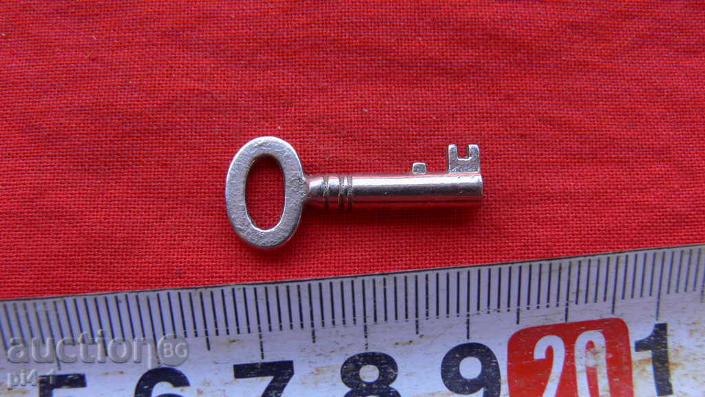 OLD CLOCK FOR CANDLE, KATINAR, CAMERA OR COLLECTION with price 13.00 BGN | € 6.65 OLD CLOCK FOR CANDLE, KATINAR, CAMERA OR COLLECTION with price 13.00 BGN | € 6.65