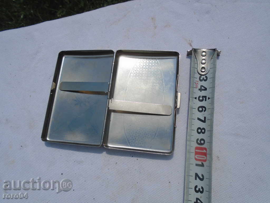 Delivery of BEAUTIFUL STAR METAL CABINET WITH ORNAMENTS - EXCELLENT Delivery of BEAUTIFUL STAR METAL CABINET WITH ORNAMENTS - EXCELLENT