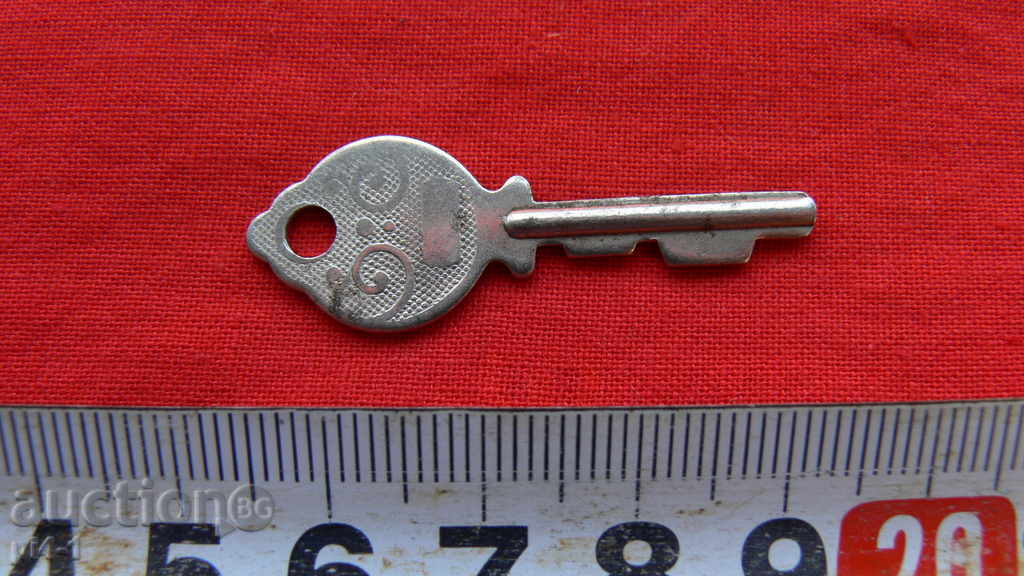 OLD CLOCK FOR CANDLE, KATINAR, CAMERA OR COLLECTION with price 13.00 BGN | € 6.65 OLD CLOCK FOR CANDLE, KATINAR, CAMERA OR COLLECTION with price 13.00 BGN | € 6.65