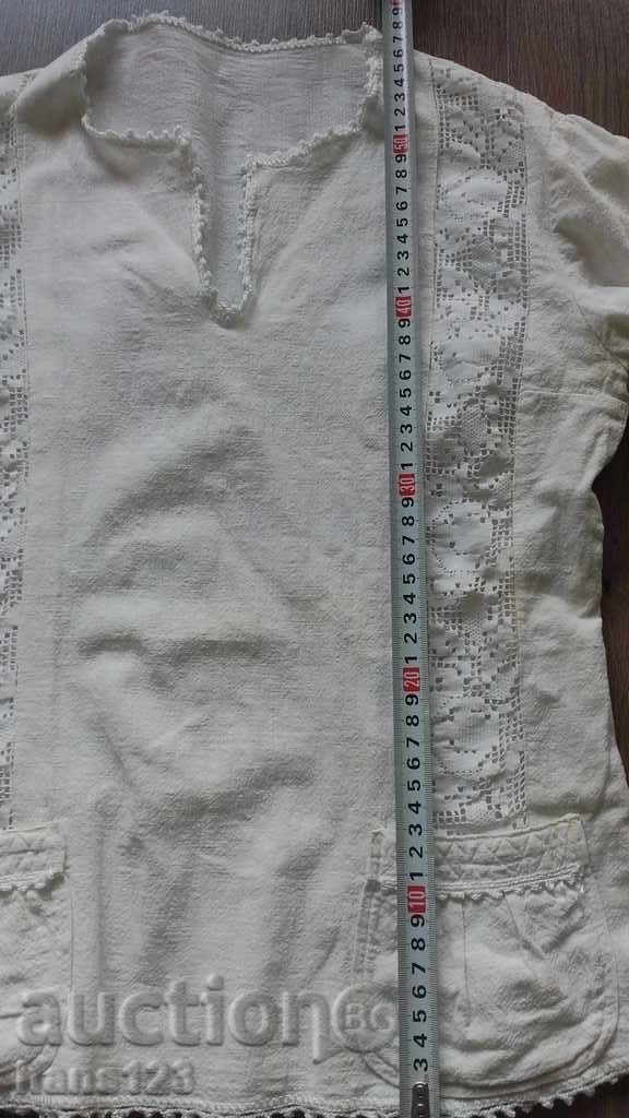 Auction Hand-woven cotton shirt with lace, old Auction Hand-woven cotton shirt with lace, old