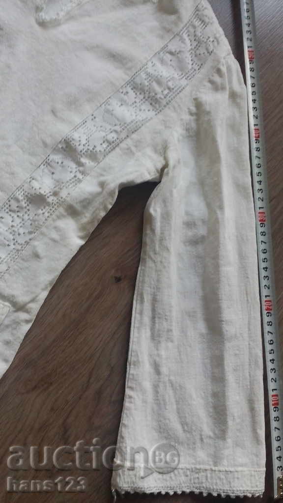 Delivery of Hand-woven cotton shirt with lace, old Delivery of Hand-woven cotton shirt with lace, old