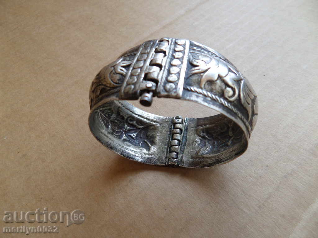 Livrarea Bratara renascentista din argint, bijuterii, ornament, costum Livrarea Bratara renascentista din argint, bijuterii, ornament, costum