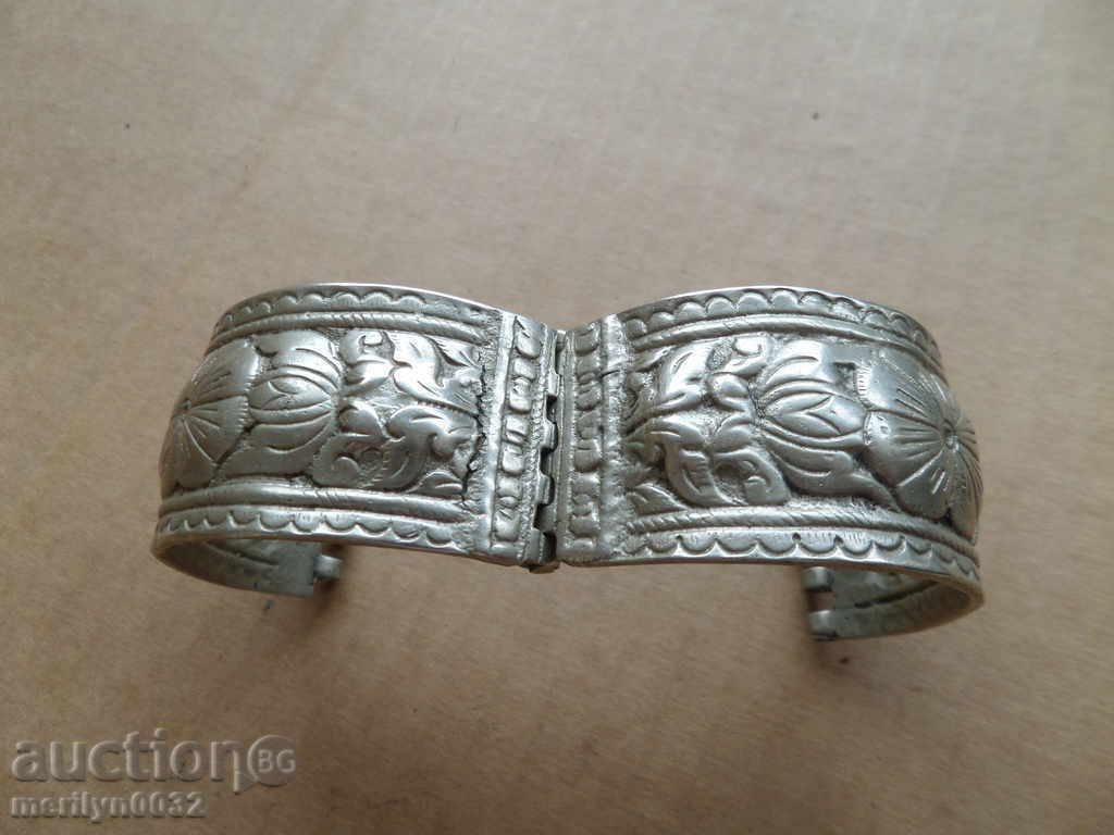 Renaissance silver bracelet, jewelry, ornament, costume with price 245.00 BGN | € 125.27 Renaissance silver bracelet, jewelry, ornament, costume with price 245.00 BGN | € 125.27