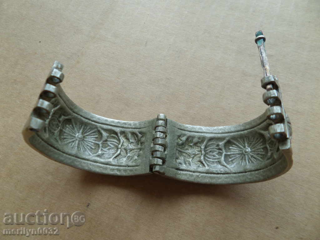 Auction Renaissance silver bracelet, jewelry, ornament, costume Auction Renaissance silver bracelet, jewelry, ornament, costume