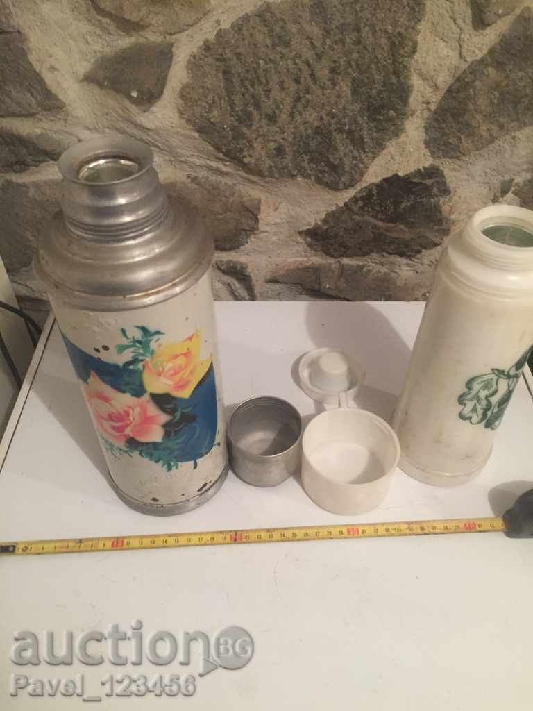 Delivery of 2 pcs. old thermos Delivery of 2 pcs. old thermos