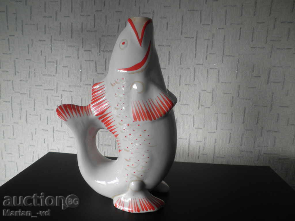 Porcelain vase with fish form with price 20.00 BGN | € 10.23 Porcelain vase with fish form with price 20.00 BGN | € 10.23