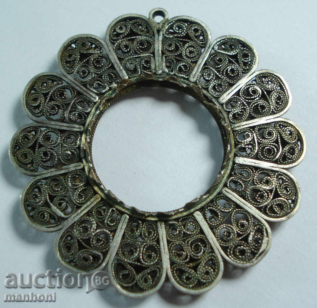 3409 Етно накит медальон сребро позлата филигран края 19 в. с цена 100.00 лв. | € 51.13 3409 Етно накит медальон сребро позлата филигран края 19 в. с цена 100.00 лв. | € 51.13