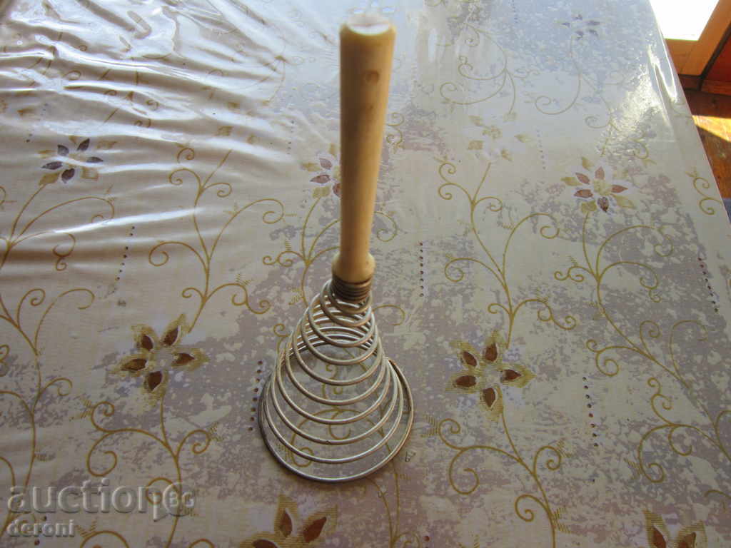 Delivery of An old mixer blender marked